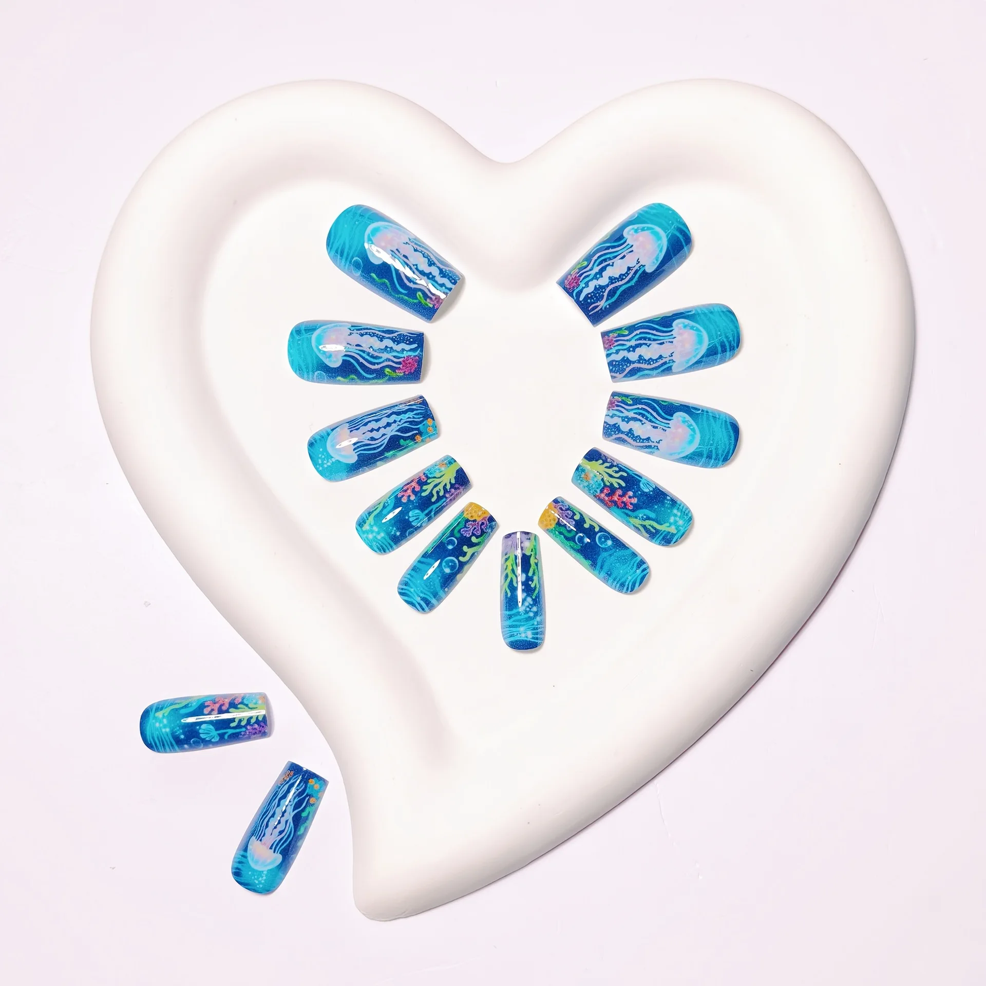 24pcs/set Medium long fake nails for women girls gradient Blue Ocean fish water plans jellyfish flowers press on false nail art Gradient Blue Ocean Press On Nails – 24pcs/set Medium long fake nails for women girls gradient Blue Ocean fish water plans jellyfish flowers press on false nail art